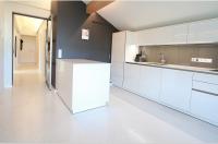 cucina-in-granulato-bianco-carrara-i