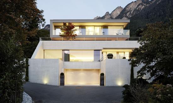 architekten-wohnhaus-marmorgranulat-extraweiss-ch