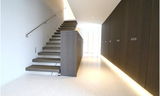 wohnhaus-mit-bianco-carrara-in-meilen-ch-architekt-locher-u-partner