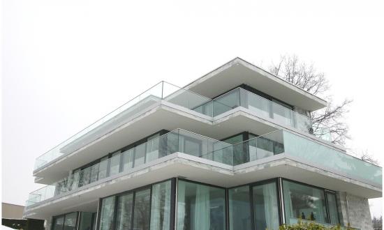 wohnhaus-mit-bianco-carrara-in-meilen-ch-architekt-locher-u-partner