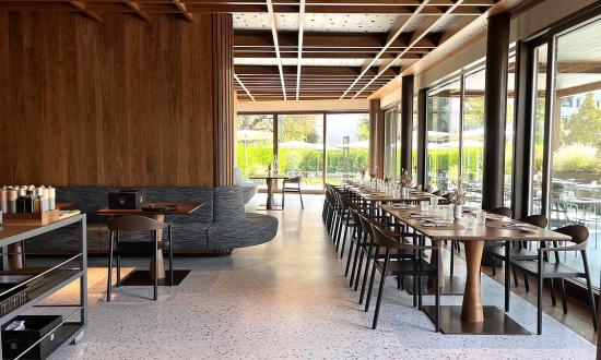 terrazzo-im-restaurant-juma-in-leifers-projektant-studio-settari-bozen