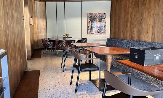 terrazzo-im-restaurant-juma-in-leifers-projektant-studio-settari-bozen