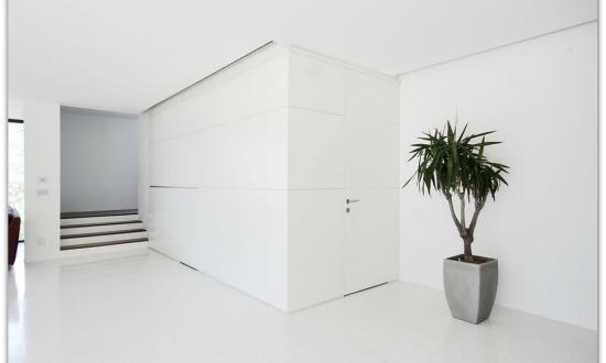 pavimento-terrazzo-bianco-carrara-i-architects-willeit-niederstaetter-foto-oskar-da-riz