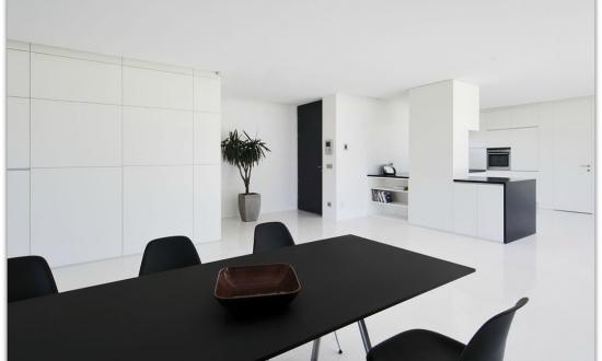 pavimento-terrazzo-bianco-carrara-i-architects-willeit-niederstaetter-foto-oskar-da-riz